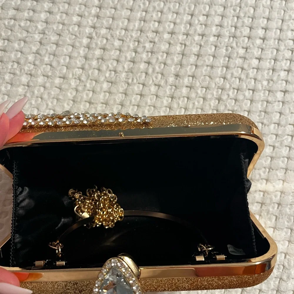 Like NEW Verano Hill Majestic Diamond Clutch ✨👛 - Picture 8 of 11